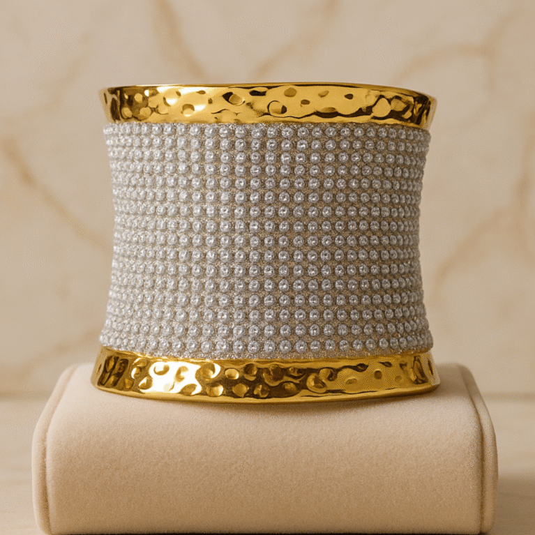 Aurora Cuff by VIKTAMNA